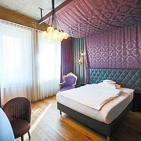 Loftstyle Hannover, Western Signature Collection